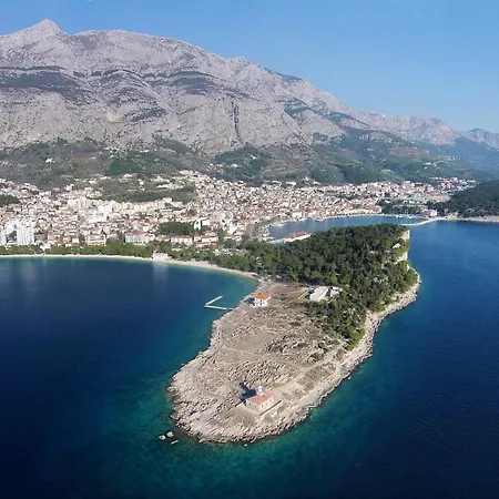 Apartament With A Parking Space - 16521 Makarska